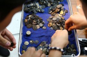 В Копилке нашлись монеты из разных стран. Фото: REUTERS